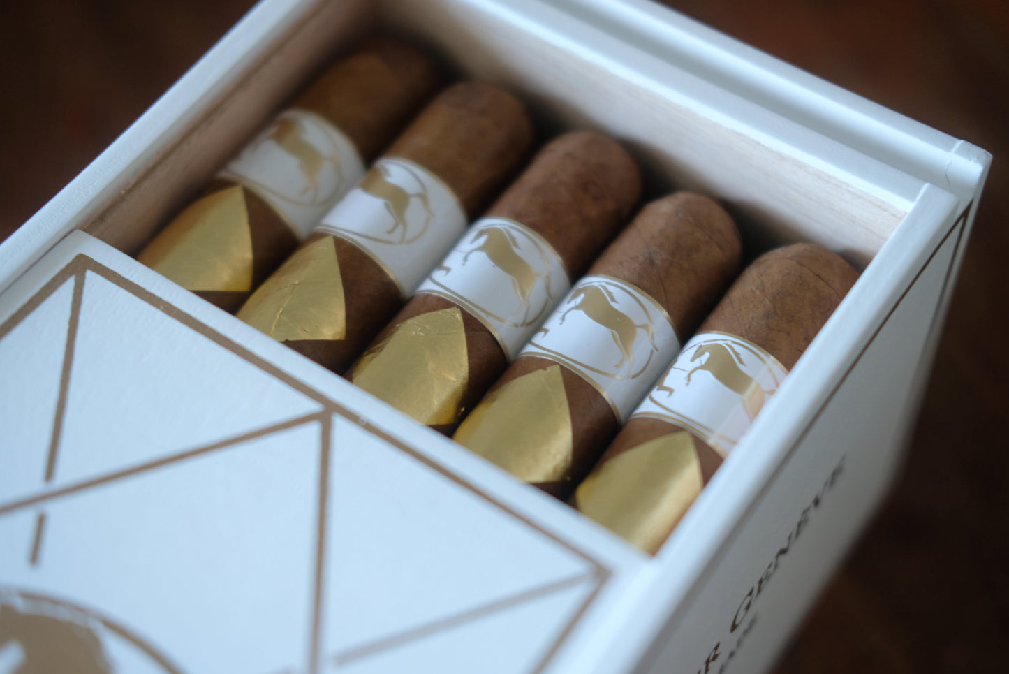 Cavalier Genève White Series