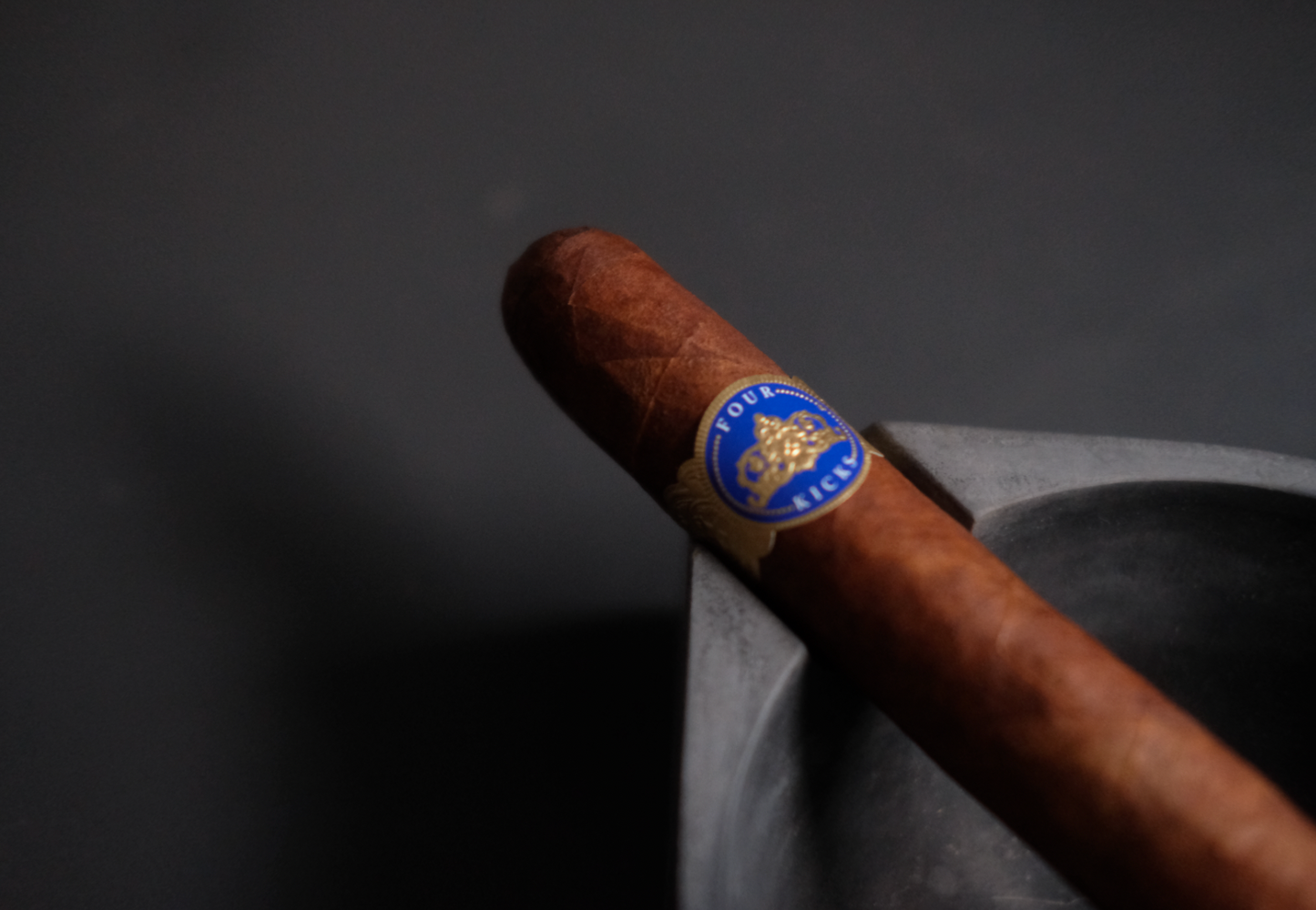 Crowned Heads Capa Especial