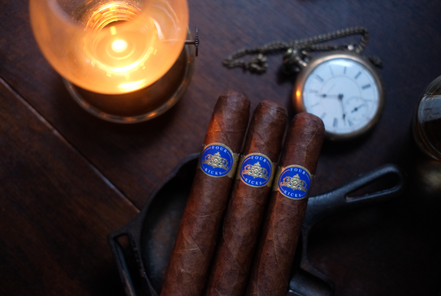 Crowned Heads Capa Especial