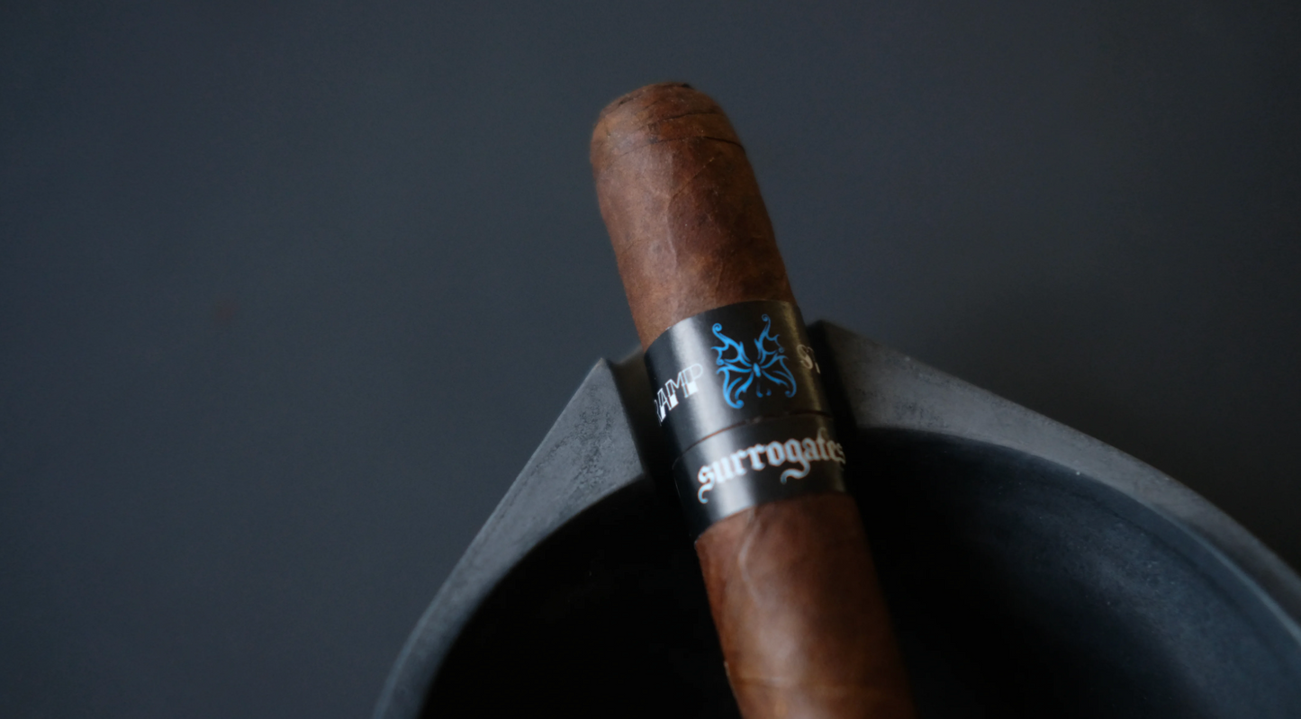 L'atelier Surrogates Tramp Stamp