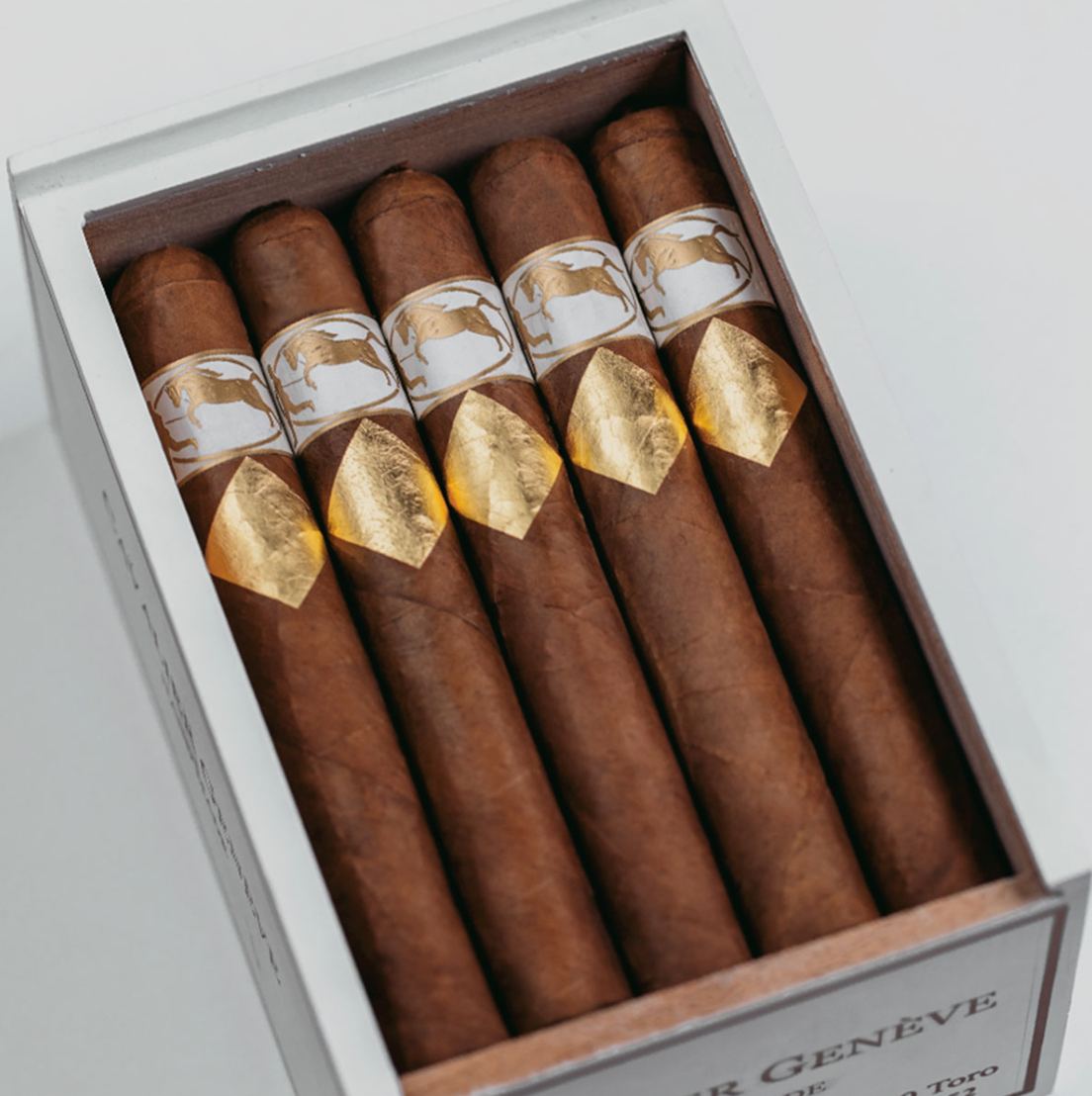 Cavalier Genève White Series